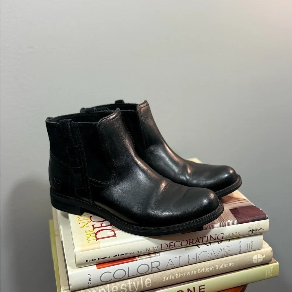 Timberland Black Leather Women’s Boots Size 6.5